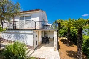 Apartment Martina by El-Pi Tours - 万塔西西