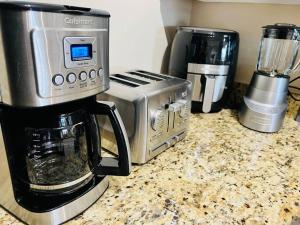 Beach House Getaway - 2BR 2-5BA Coastal Villa