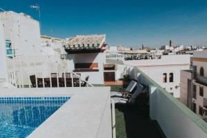 Gran casa con piscina , centro de sevilla .Vistas