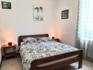 Hotels Gite Le Colombier : Chambre Double avec Salle de Bains Privative