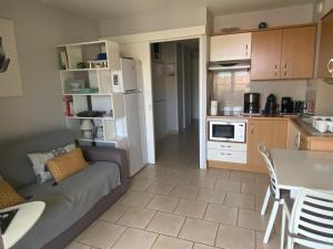 Appartements Au Coeur de Bandol T2 climatise avec terrasse et garage : photos des chambres