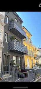 Camere e attico al mare