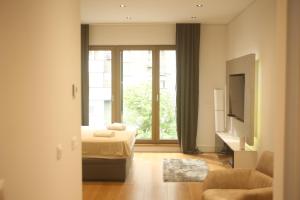 Natalies Condo
