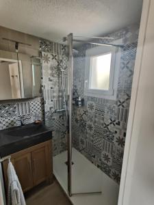 Appartements Petite maison avec jardin a 400m de la plage : photos des chambres