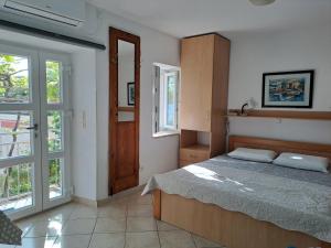 Apartments & Rooms Dinko