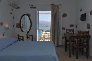 Degaetas Resort Antiparos Greece