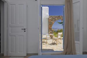 Degaetas Resort Antiparos Greece