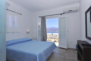 Degaetas Resort Antiparos Greece