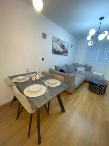 Apartment Naomi Znjan Split