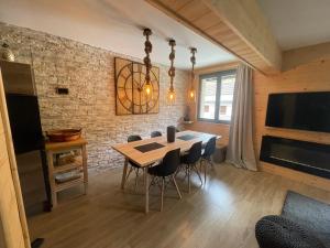 Appartements appartement T4 type chalet pra-loup : photos des chambres