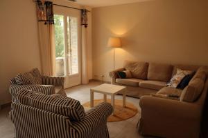 Maisons de vacances Etage de villa a Mollans-sur-Ouveze : Maison 3 Chambres