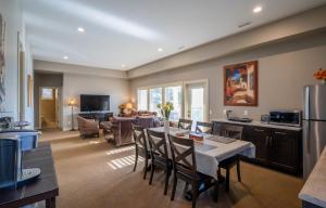 Sunrise Valley Suite