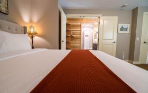 Sunrise Valley Suite