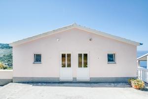 Apartments with a parking space Bilo, Primosten - 21366 