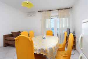 Apartments by the sea Poljica, Trogir - 19316