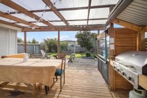 Mandalay Beach House on Pipe Clay Lagoon