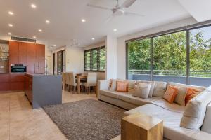 Villa On The Hill - Spacious Tropical Panorama