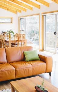 Modern Waterfront House at Susans Bay, Primrose