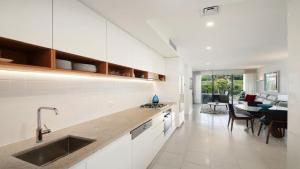 Ocean Lane Short Walk To Beach Accom Holidays