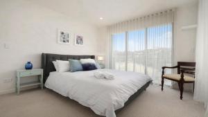 Ocean Lane Short Walk To Beach Accom Holidays