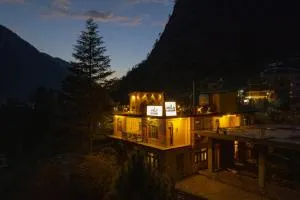 Nomads Hostel - Kasol
