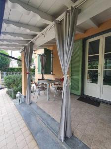 La casa di Elena Versilia - Two Apartments