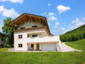 obrázek - Beautiful apartment in Hart im Zillertal with mountain view