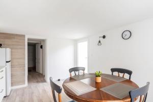 Appartement 200 m plage avec terrasse et jardin