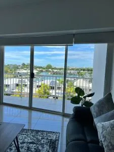 Marina View Holiday Apartment - Beautiful Views - Larrakeyah