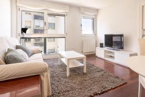 SAN LUIS 2 Vivienda, playa y garaje by Egona