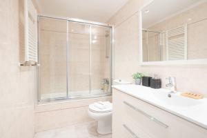 SAN LUIS 2 Vivienda, playa y garaje by Egona