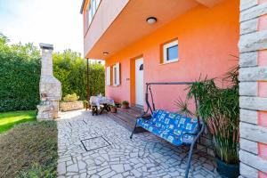 Holiday House Damir - Apartment 1 and Apartment 2 - Happy Rentals
