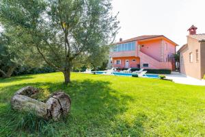 Holiday House Damir - Apartment 1 and Apartment 2 - Happy Rentals