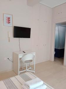 Cherry - HappyHostGr - Downtown Apartment