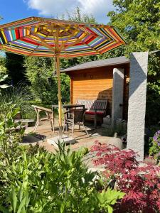 Gartenhäuschen im Grünen