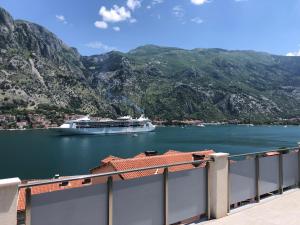 Apartments Seaview Estate Radovic