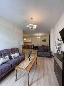 Apartment Sleeps 2 with Balcony