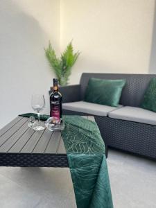 Four Stars Apartments