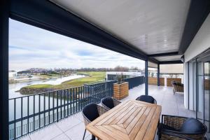 Apartment by the golf course