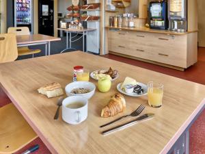 Hotels B&B HOTEL Clermont-Ferrand Gerzat : photos des chambres