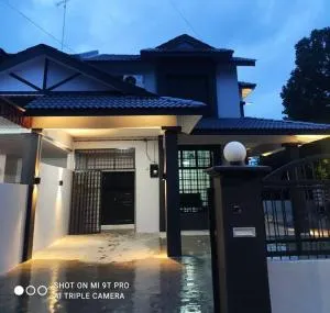 NEW 55 Homestay Corner Lot Spacious House in Bukit Bakri Muar - Pagoh