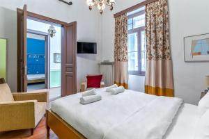 4 Bedroom Vintage House in heart of Pagrati Athens