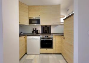 Diana 206. Completely Renovated Apartment on the Beachfront.