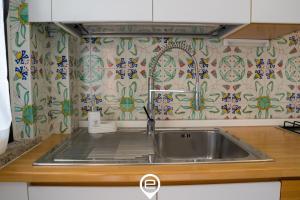 Charming Seaview Apartment img12