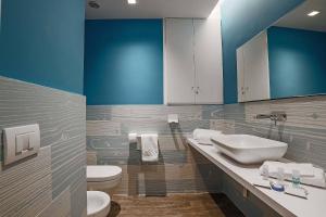 Suite with Spa Bath room in 7 Inn Spanish Steps