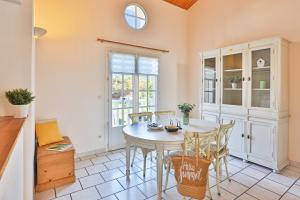 Campings Camping Le Petit Rocher : photos des chambres