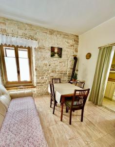 The Green house - 20m from the beach