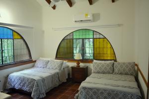 Hotel Pueblito Español (4 personas)