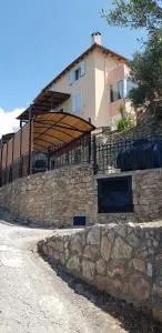 Margherita's holidays home - Douviá