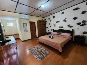 TipTop Hotel, Resto and Delishop - Panglao